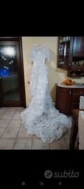vestito da sposa con scarpe guanti e 