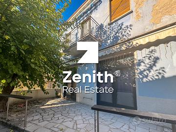 Opicina - Locale Bar con area esterna e cucina