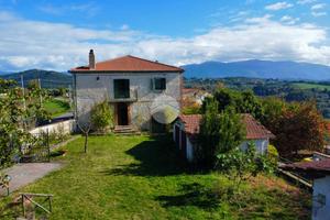 CASA SEMINDIPENDENTE A TARANO