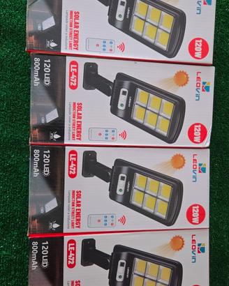 4X Faro Faretto Lampada Solare 120 LED + Telecoman