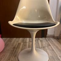 Tulip di Eero Saarinen per Knoll