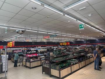 Immobile di 1500 m² con 1 locale a Alessandria