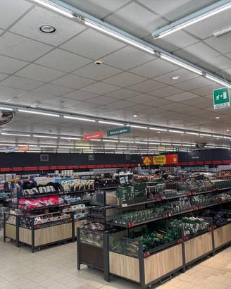 Immobile di 1500 m² con 1 locale a Alessandria