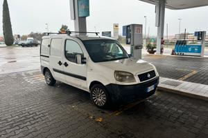 Fiat doblo cargo metano