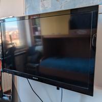 TV Sony 32" + Monitor LG 22"  + FIRE TV/NOW TV/DVB