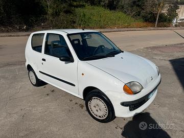 FIAT 600
