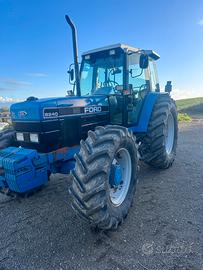 Trattore Ford 8240 SLE