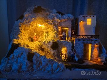 Presepe artigianale illuminato – SENZA PERSONAGGI