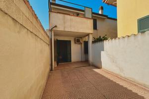 Terralba - Stabile bilivelli con due appartamenti