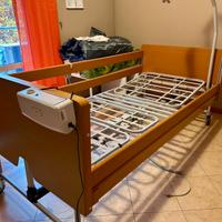 Letto ospedaliero motorizzato