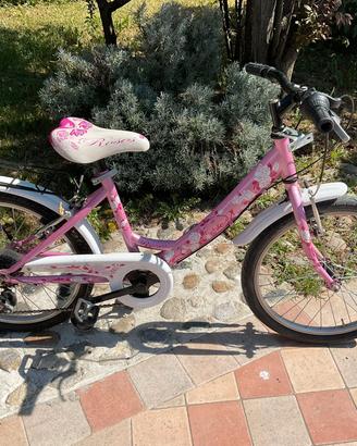 bicicletta da bambina rosa 