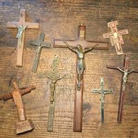 lotto religioso crocifissi antichi e vintage 