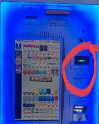 DISTRIBUTORE ELETTRONIC SIGARETTE E D ALTRI PEZZI