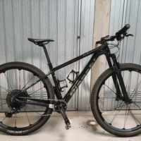 MTB bianchi methanol CV da 29"Carbon.