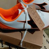 Stock Scarpe Sportive Diadora