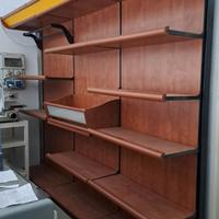 Parete attrezzata per salumerie o panetterie