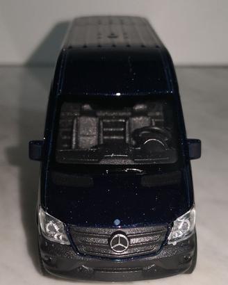 MERCEDES-BENZ SPRINTER PANEL VAN, 1/48 WELLY