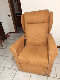 Poltrona reclinabile elettrica