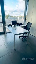 scrivania ufficio professionale