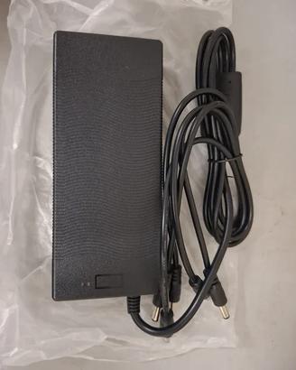 Alimentatore con cavo multiplo 5 connettori