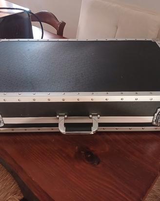 Flight case per Dj
