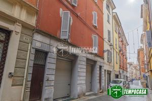 Stabile - Palazzo a Piacenza 10 locali