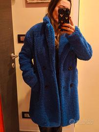 cappotto Teddy blu Bershka