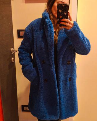 cappotto Teddy blu Bershka