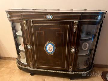 Boulle con decorazioni