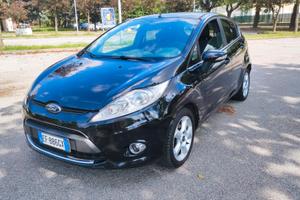 Ford Fiesta 1.4 TDCi 5p. Titanium NEOPATENTATI - 2