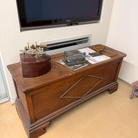 Cassapanca / baule antico in legno massello