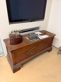 Cassapanca / baule antico in legno massello