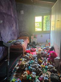 Cameretta completa, giochi, peluches, palestra 
