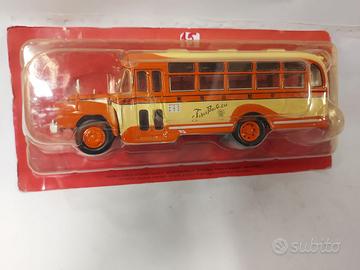 Modellino autobus in scala 1/43 di Isuzu BXD 30