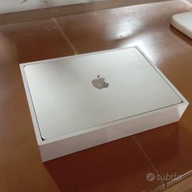 MacBook Air M2 13.6"