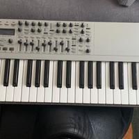 SYNTH NOVATION X STATION 61