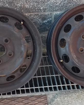 Cerchi a 5 fori per gomme da neve