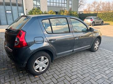 Dacia Sandero 1.2 16V Ambiance *NEOPATENTATI