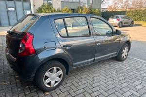 Dacia Sandero 1.2 16V Ambiance *NEOPATENTATI