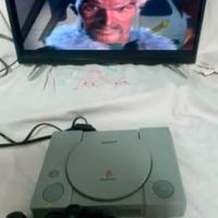 PS1 completa di cavi e controller. PERFETTA