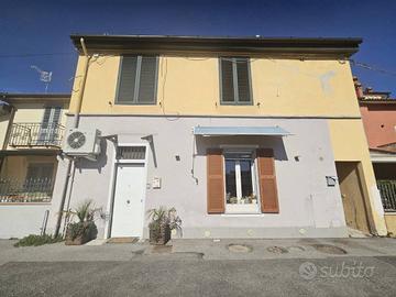 Casa indipendente di 152 m² con 3 locali a Prato
