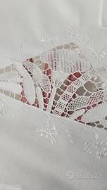 Completo letto matrimoniale antico ricamato a mano