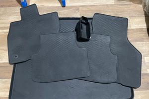 Set Tappeti / Bagagliaio in gomma Originali Cupra