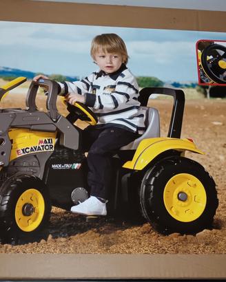 Trattore giocattolo a pedali