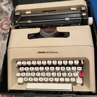 Macchina da scrivere Olivetti  Lettera  35