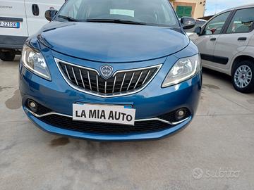 Lancia Ypsilon 1.0 FIRE FLY HYBRID 5 PORTE