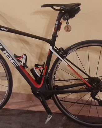 Bici da corsa Cube Attain GTC