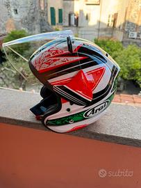 Casco replica Arai. Non originale