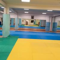 LOCALE per attività sportive zona Piccarello