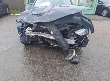 Audi A4 2.0 TDI business s tronic incidentata